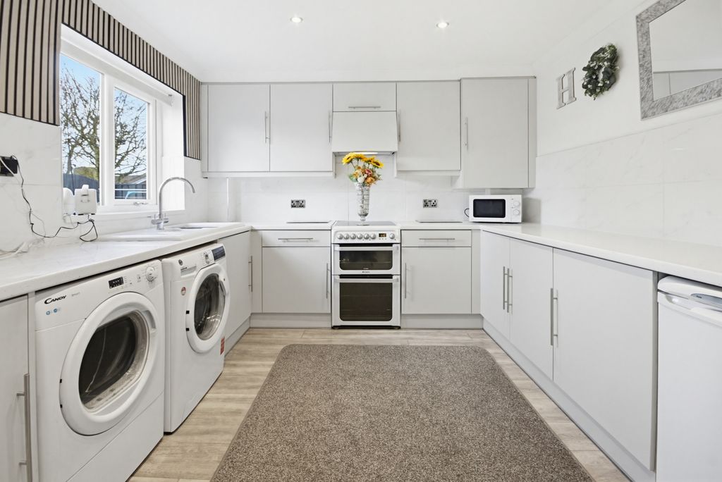 Property photo 2 of 29 Dsc04658