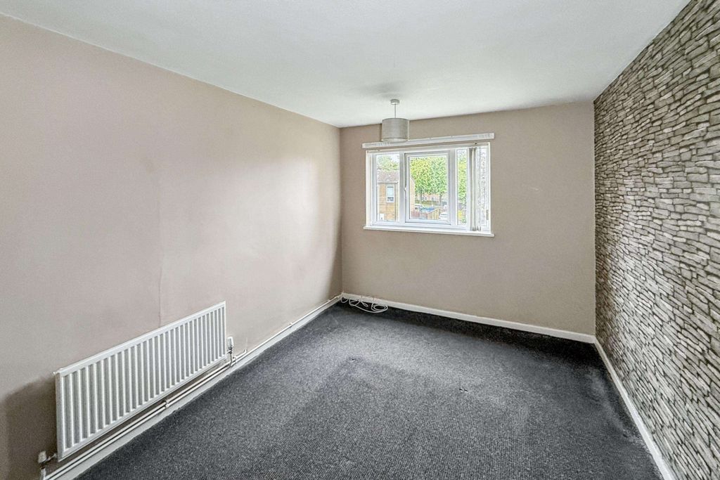 Property photo 3 of 19 21 Mapleton Drive, Hemlington, Middlesbrough Ts8 9Nf