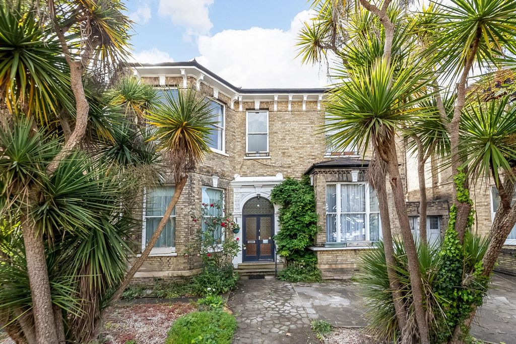 Property photo 1 of 11 1