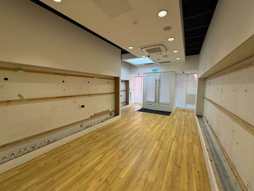 Property photo 2 of 6 37 Comm Road-9.Jpg