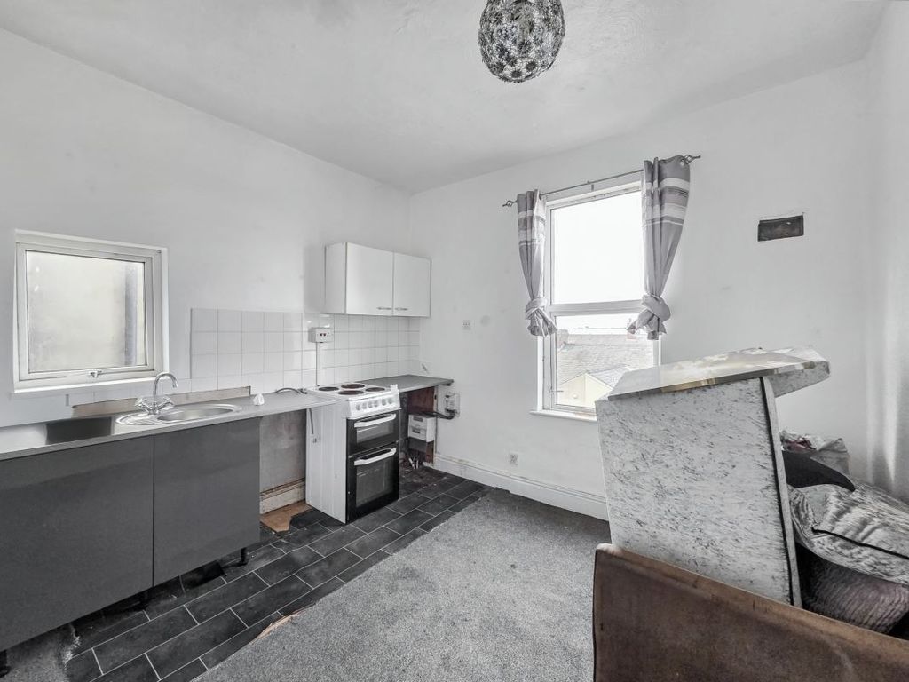 Property photo 3 of 10 Image 3