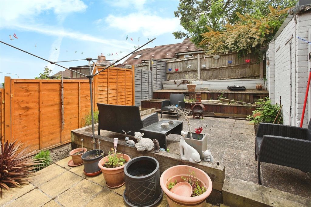 Property photo 3 of 17 Picture No. 08