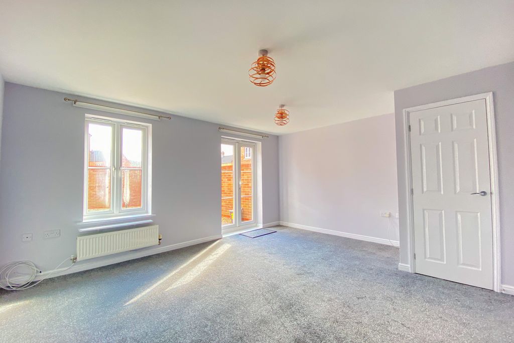 Property photo 3 of 10 Gallery