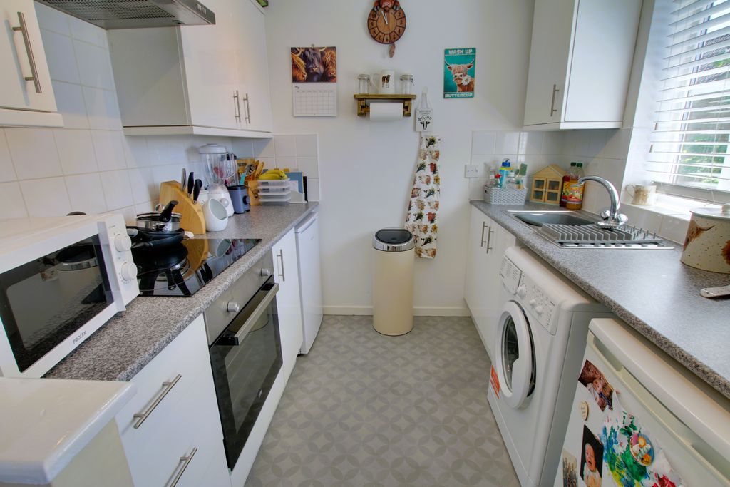 Property photo 3 of 8