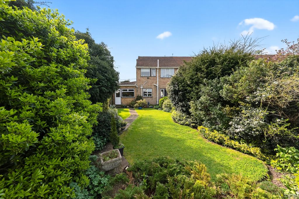 Property photo 2 of 20 Garden