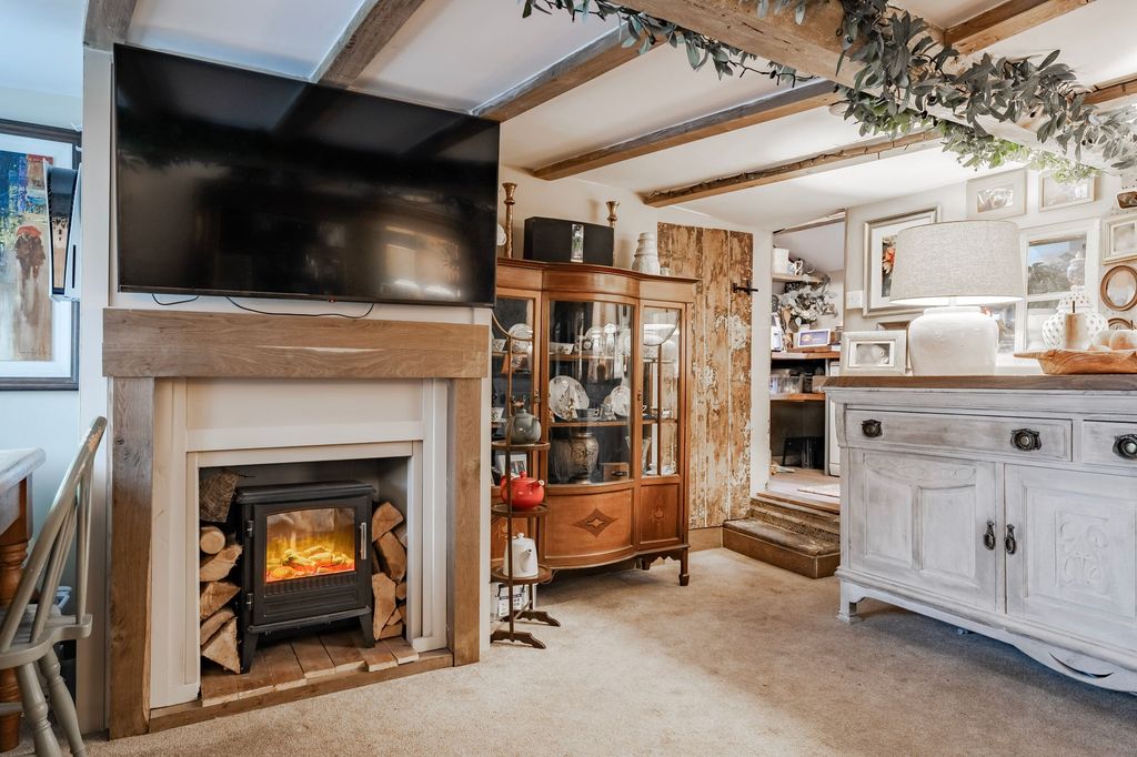 Property photo 3 of 18