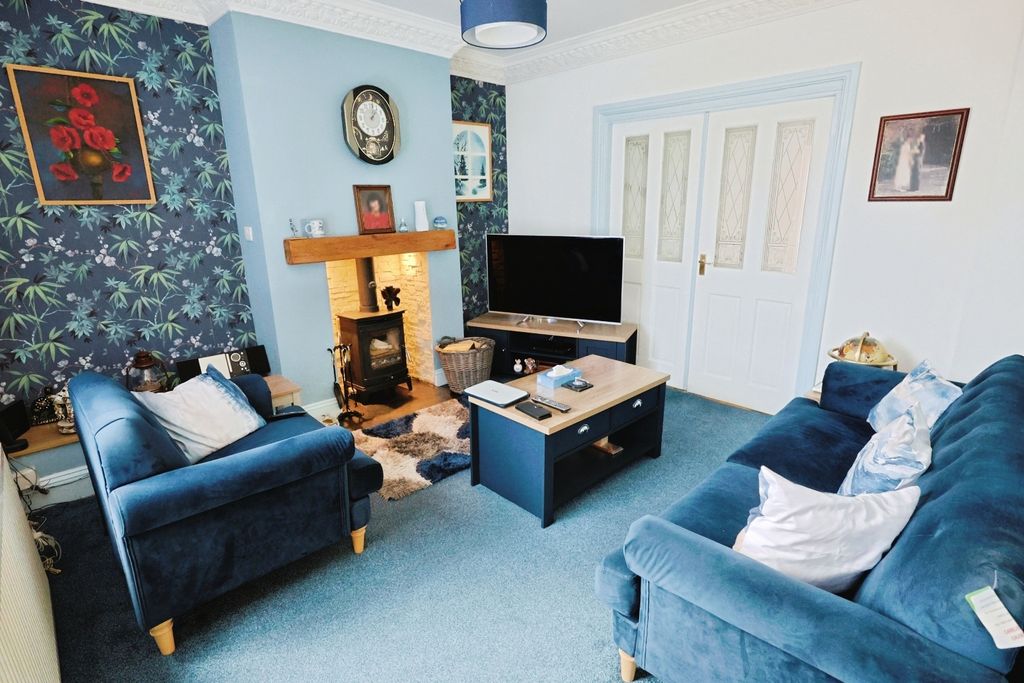 Property photo 2 of 12 Pbox-Img.Jpg