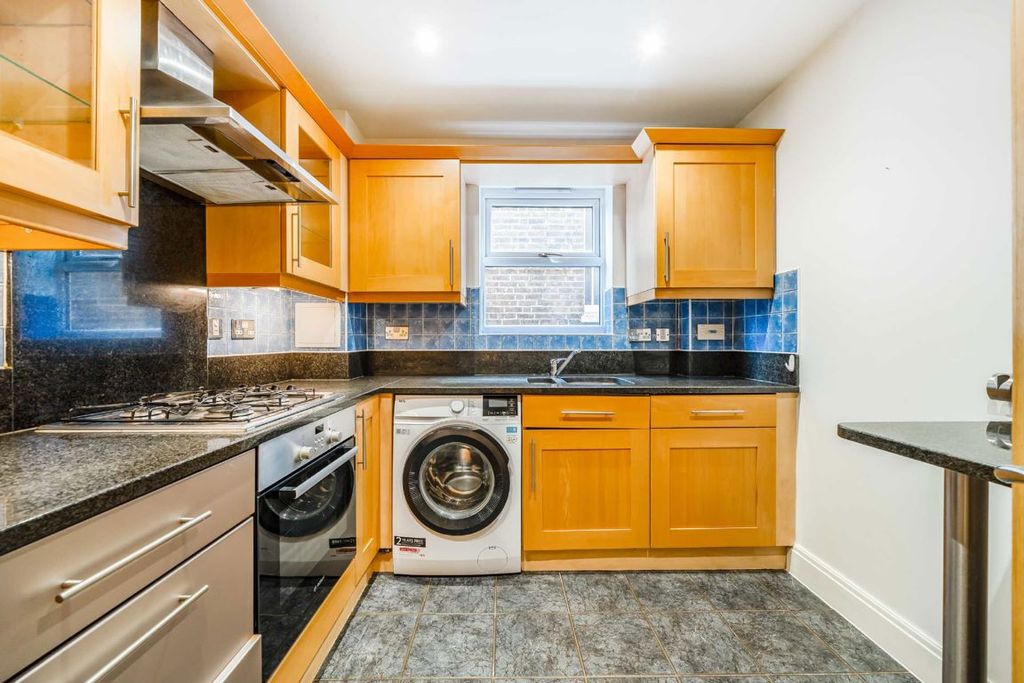 Property photo 3 of 7