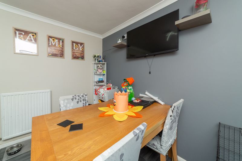Property photo 2 of 11 Photo 9