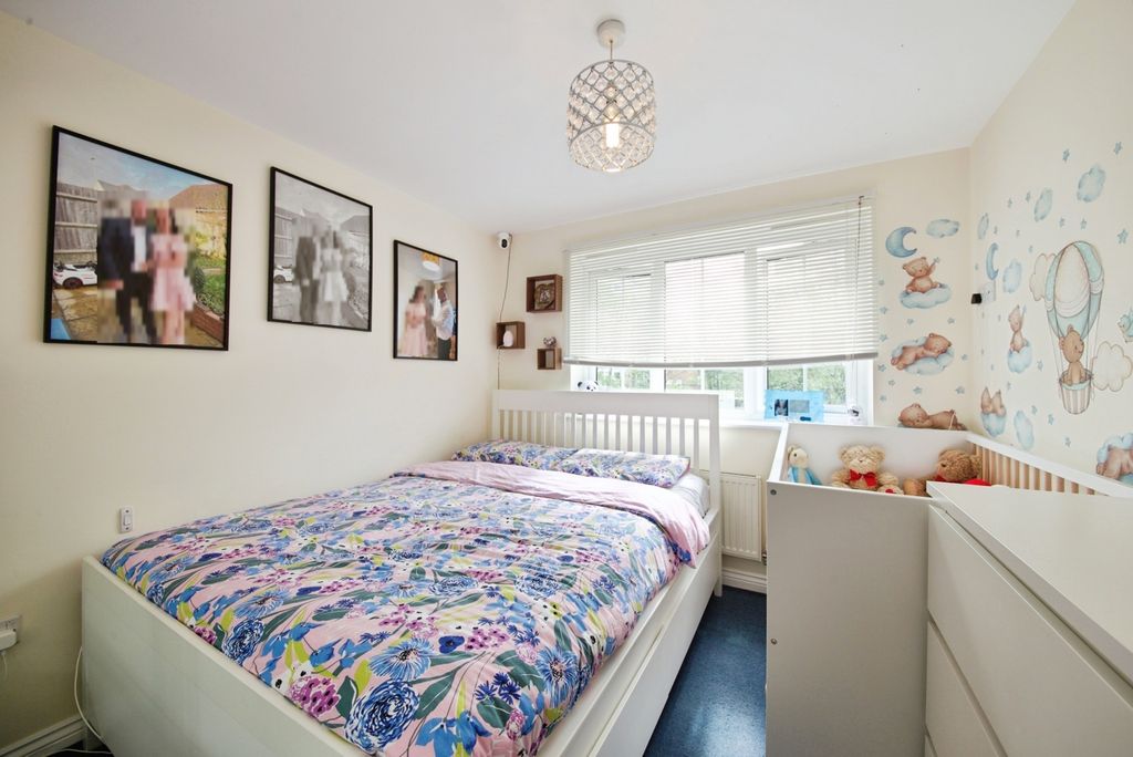 Property photo 3 of 8 Pbox-Img.Jpg