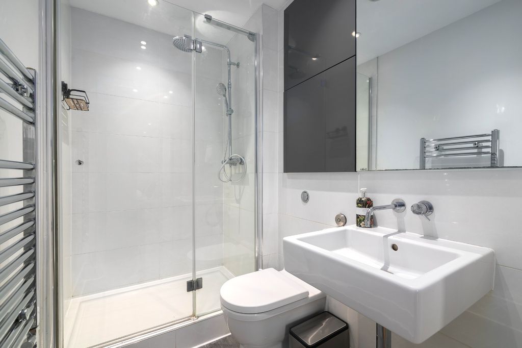 Property photo 3 of 25