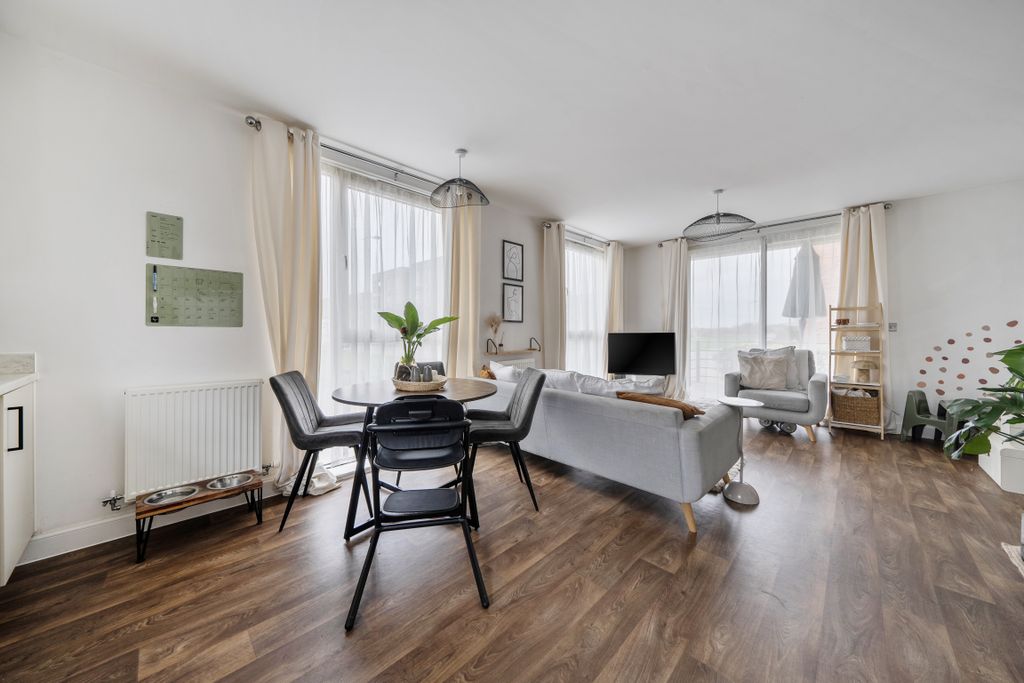 Property photo 3 of 13 Kitchen/ Lounge/ Diner