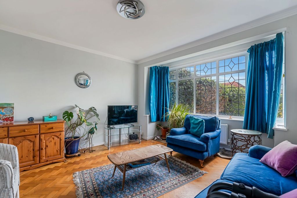 Property photo 2 of 16