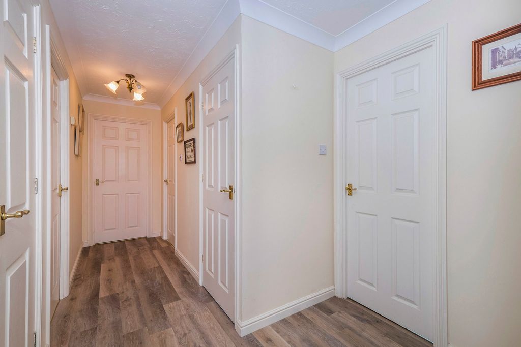 Property photo 2 of 22 Pbox-Img.Jpg