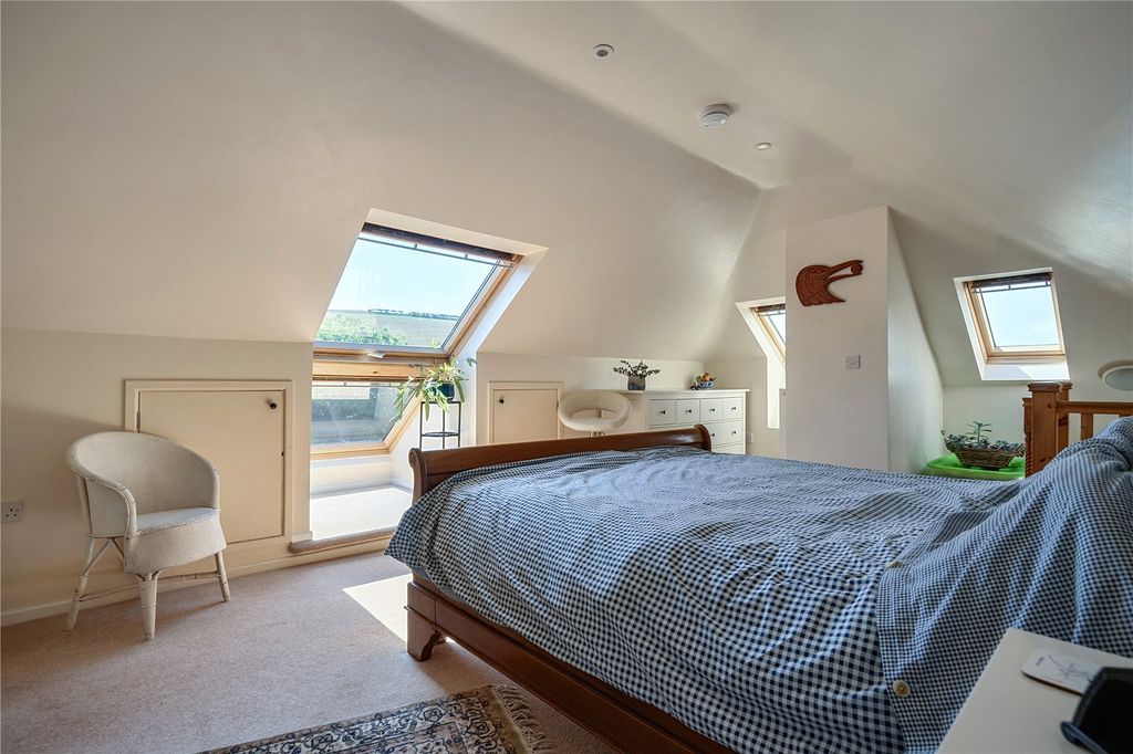 Property photo 3 of 27 Picture No. 95
