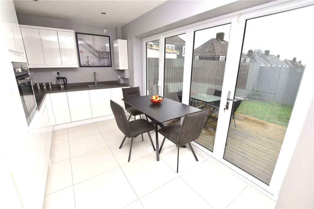 Property photo 3 of 18 Picture No. 03