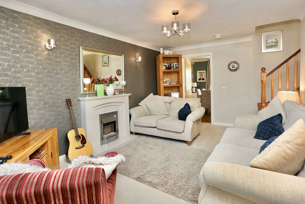 Property photo 2 of 30