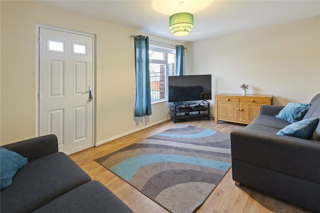 Property photo 3 of 23 Picture No. 11