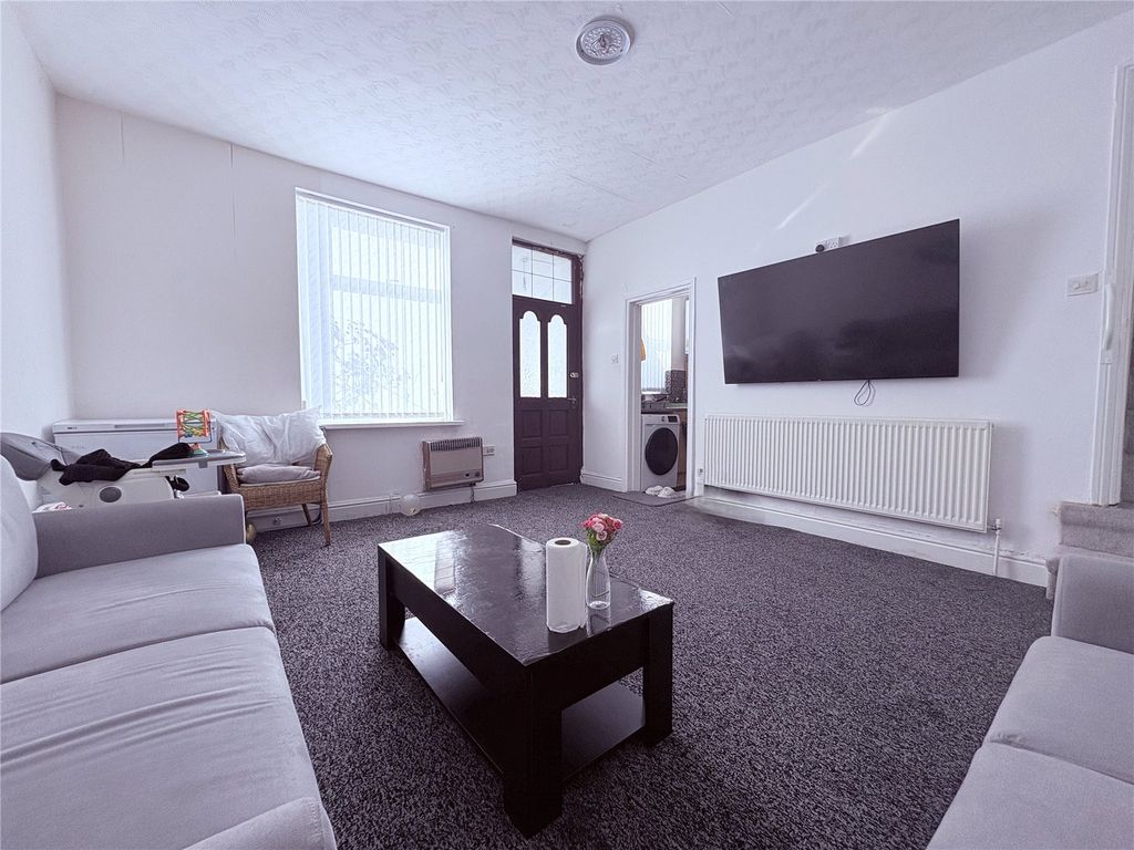 Property photo 2 of 10 Living Room