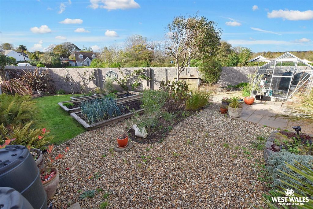 Additional image 11 of 3 bed detached bungalow for saleSilverstream Drive, Hakin, Milford Haven SA73