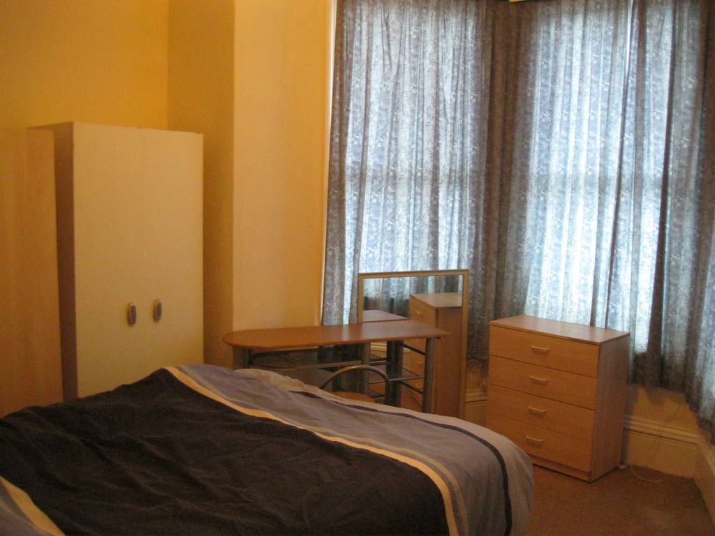 Property photo 2 of 4