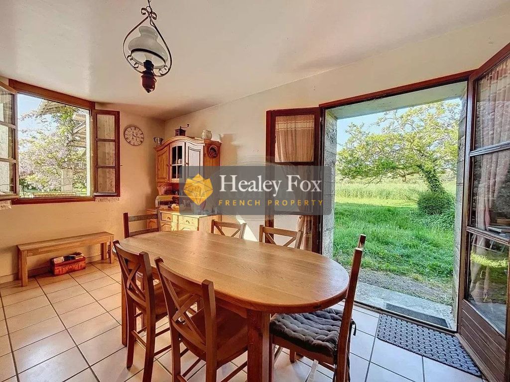 Property photo 2 of 18 4Bf3d4526B9c86B477192638072F4dc6