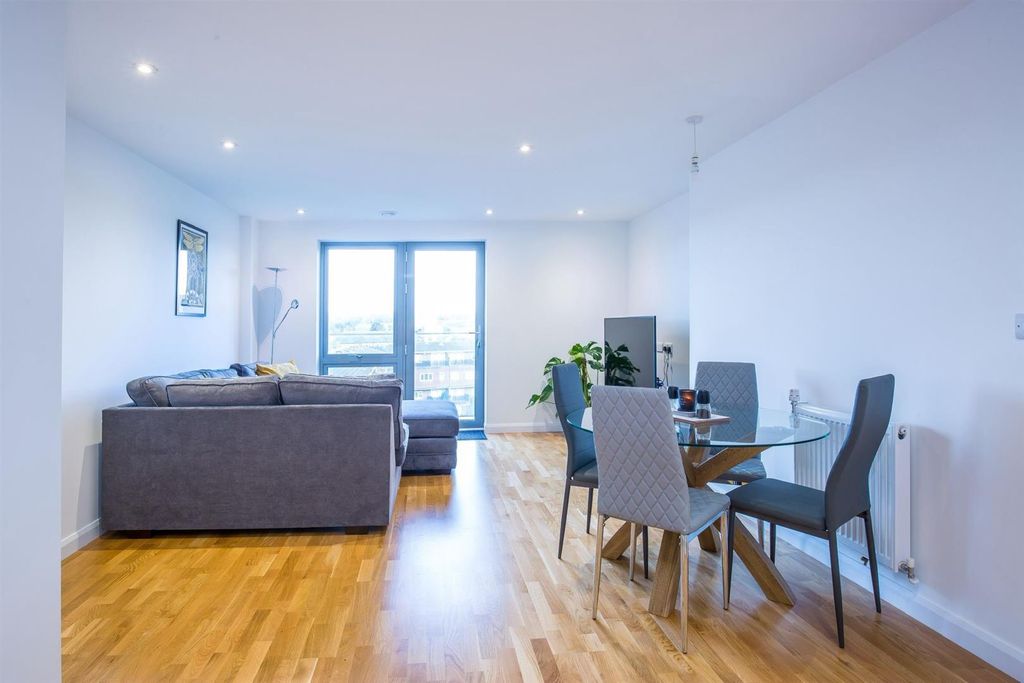 Property photo 1 of 7 5.Jpg