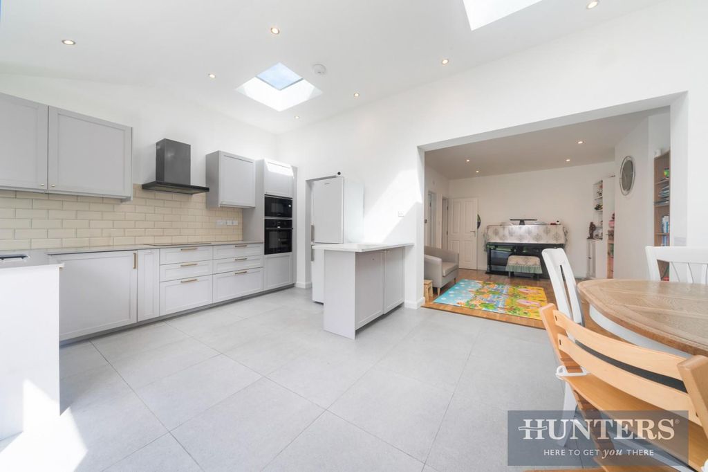 Property photo 2 of 16 Lynwood Drive (13).Jpg