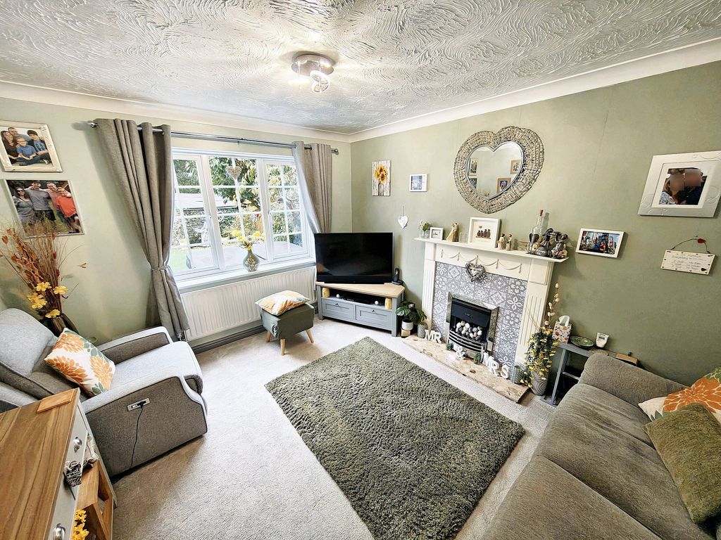 Property photo 3 of 17