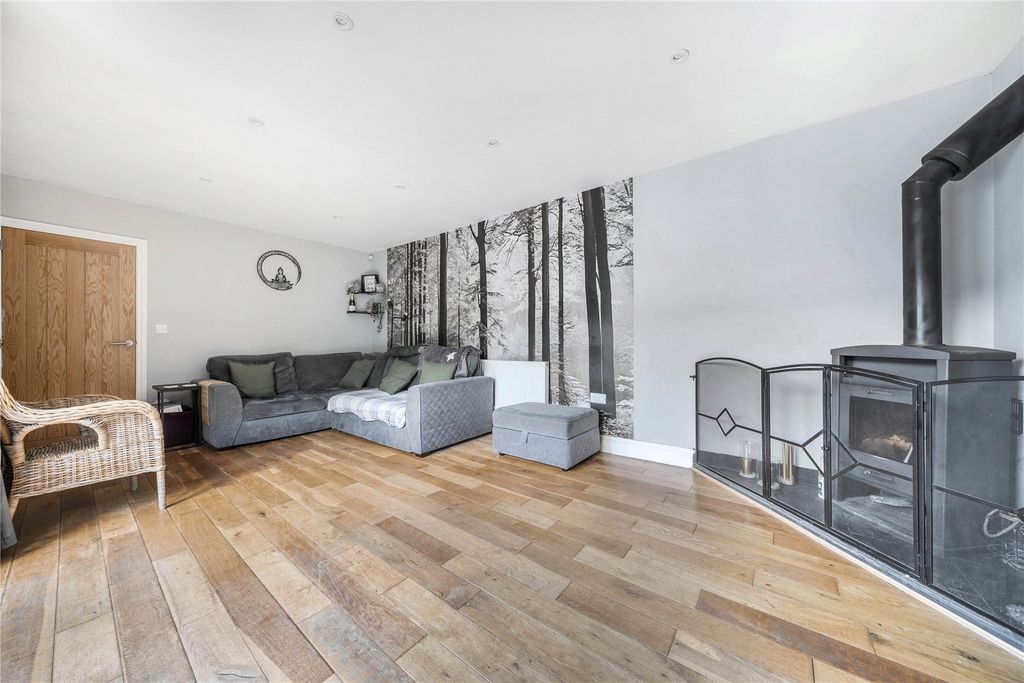 Property photo 3 of 18 Picture No. 15