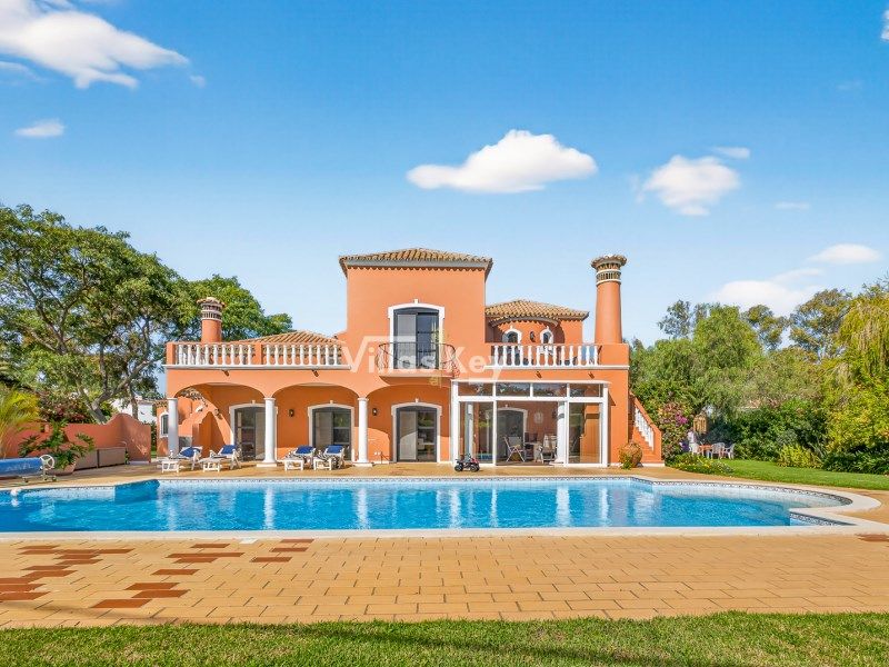 Property photo 2 of 43