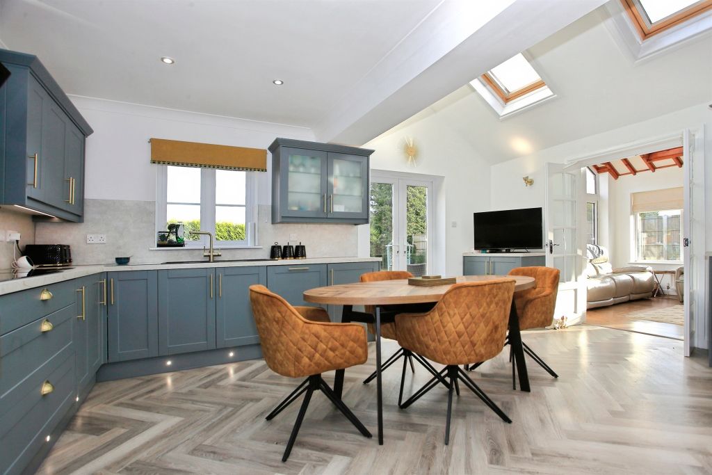 Property photo 3 of 28