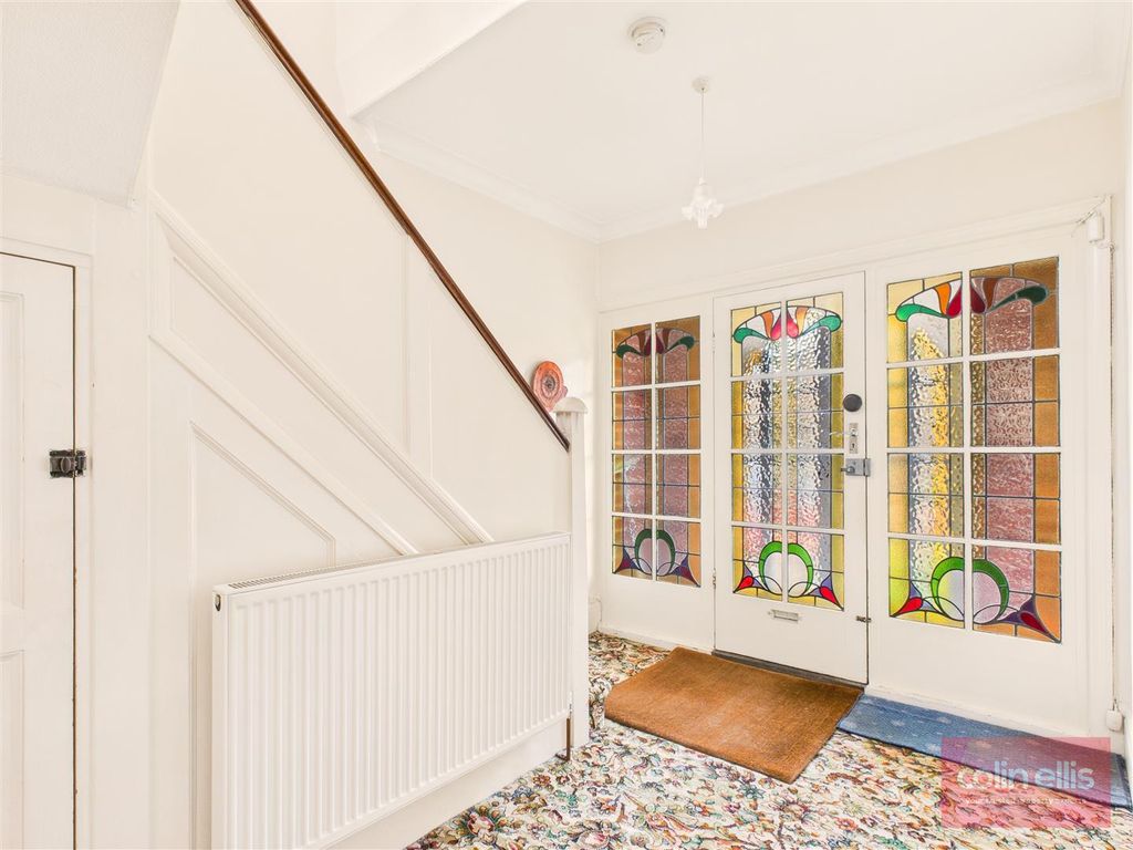 Property photo 2 of 25 Cam05075G0-Pr0253-Still006.Jpg