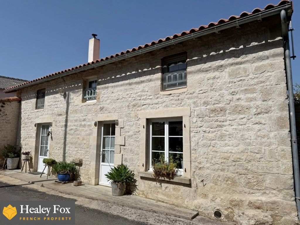 Property photo 2 of 48 1._Maison_Avec_Gte_Et_Piscine__Vendre_1_6A3E421Ad4E6F