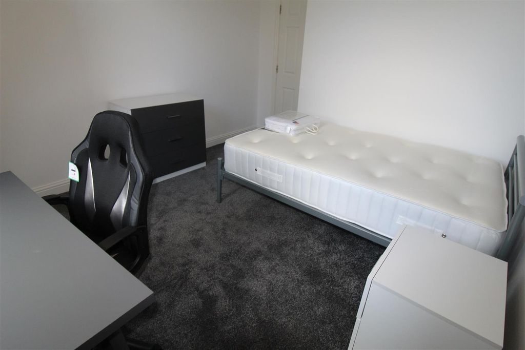 Property photo 3 of 10 Img_5415.Jpg