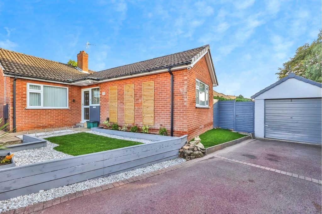 Property photo 1 of 16 Front