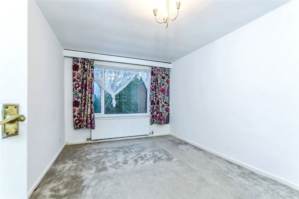 Property photo 3 of 16 Picture No. 21