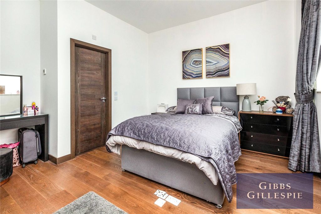 Property photo 3 of 10 Picture No. 03