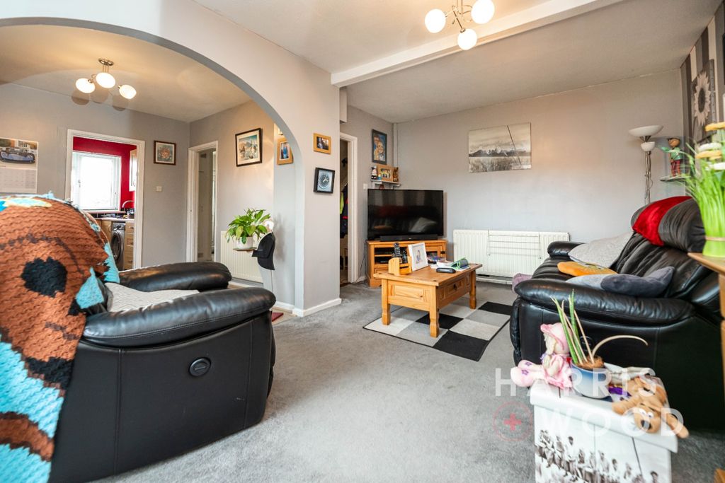 Property photo 2 of 24 4306502