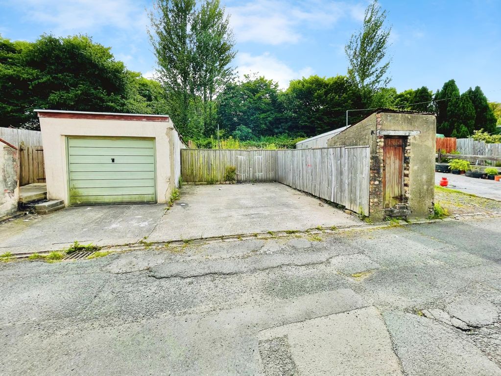 Property photo 2 of 9 Image