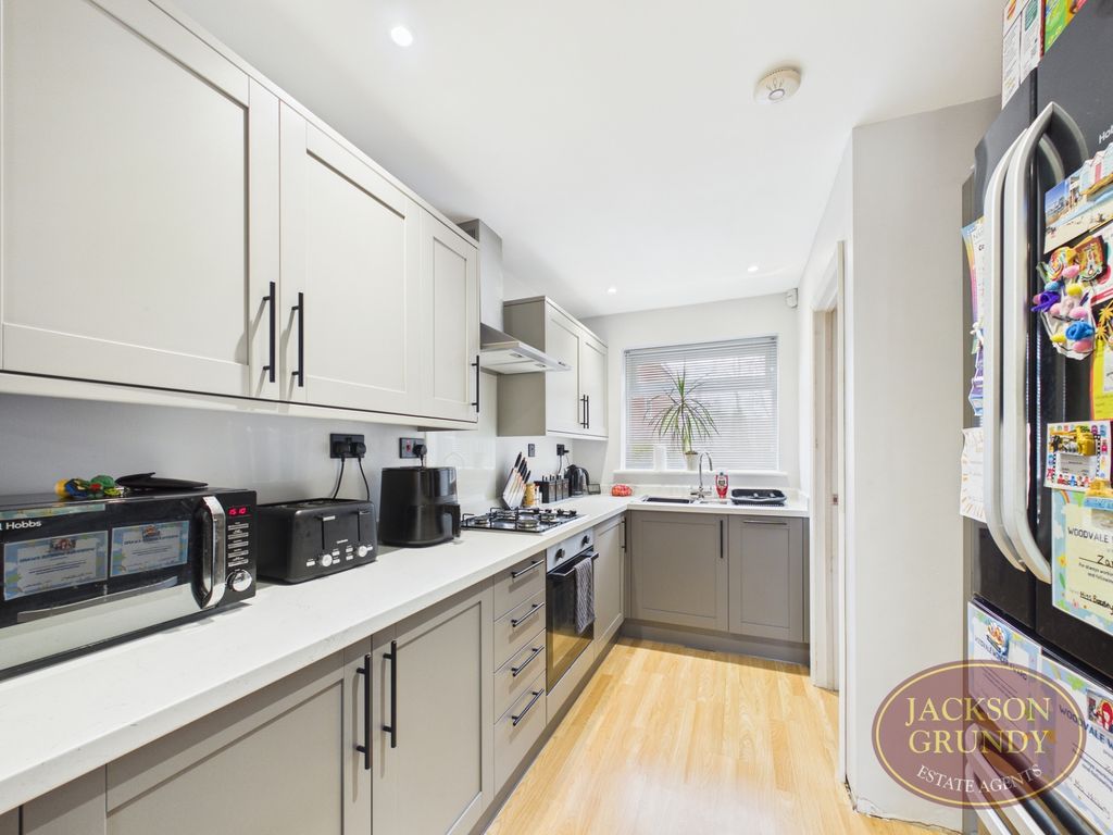 Property photo 3 of 13 Keyham Court