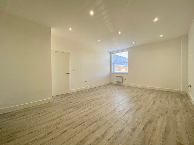 Property photo 3 of 8 Living Room