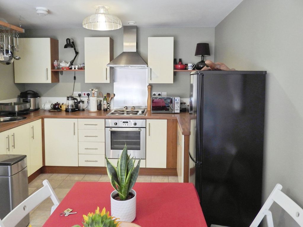 Property photo 3 of 15