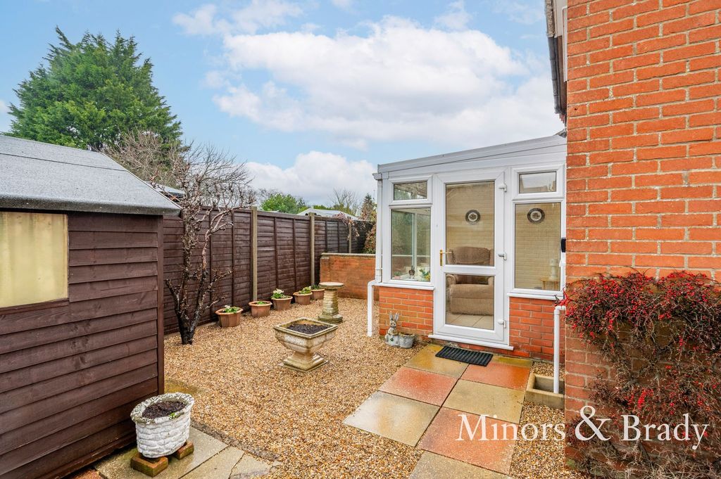 Property photo 2 of 19