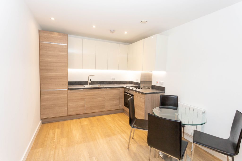 Property photo 2 of 14 Photo 5