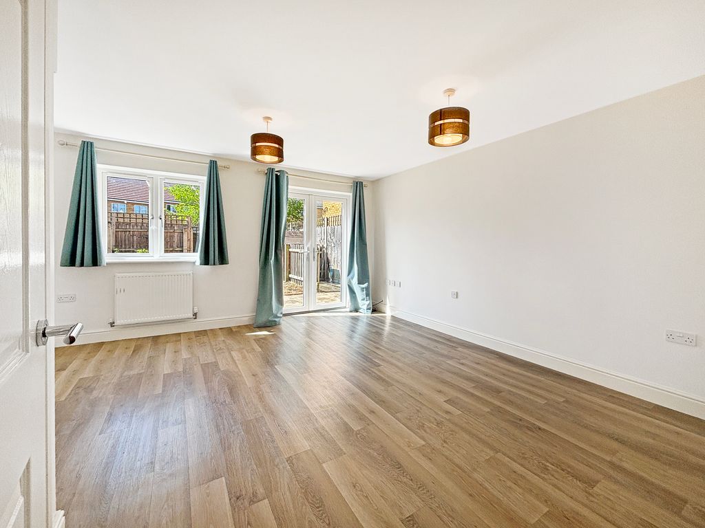 Property photo 3 of 20 d9A369827E5A8F489Bdb4c8c56A23F5E813Ac4Fb
