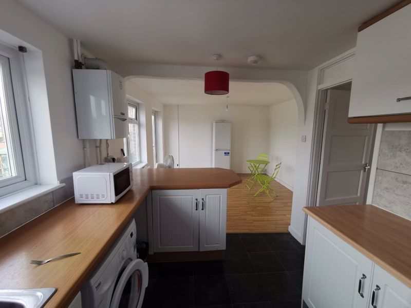 Property photo 2 of 6 Photo 5