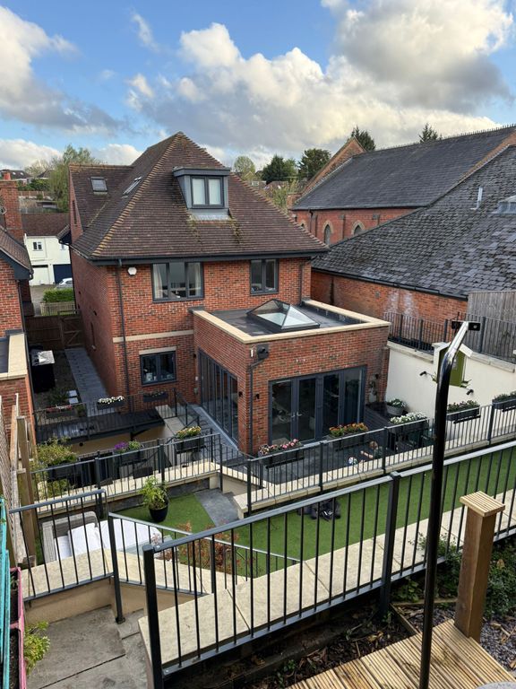 Property photo 2 of 12