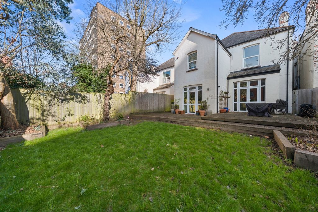 Property photo 3 of 13