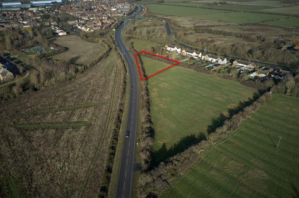 Property photo 1 of 5 Photo 4